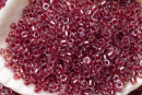 Бисер Япония MIYUKI Delica цилиндрический 11/0 5г DB-0924 игристый cranberry с цветной линией кристалл